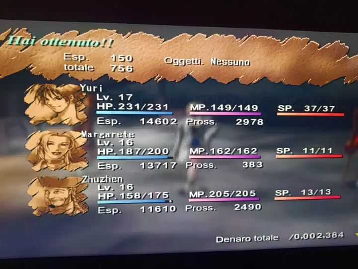 Screenshot di Shadow Hearts: Covenant con la traduzione italiana automatica: «Hai ottenuto!! / Esp. 150 / totale 756 / Oggetti. Nessuno / ... / Denaro totale /0,002,384»