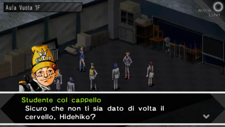 Screenshot di Shin Megami Tensei: Persona con la traduzione italiana automatica: «Studente col cappello / Sicuro che non ti sia dato di volta il / cervello, Hidehiko?»